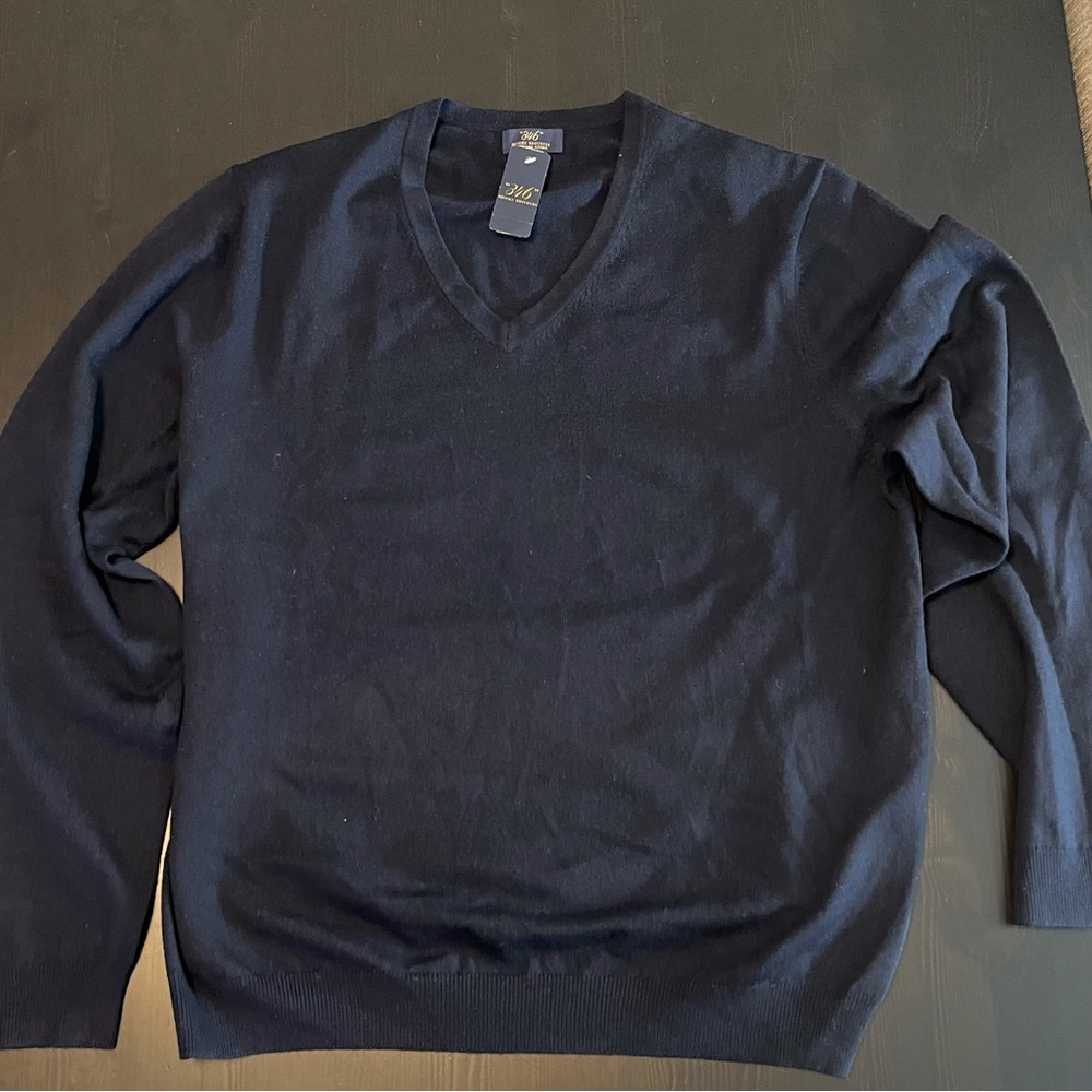 Brooks Brothers Navy blue V-neck sweater - Picture 2 of 7